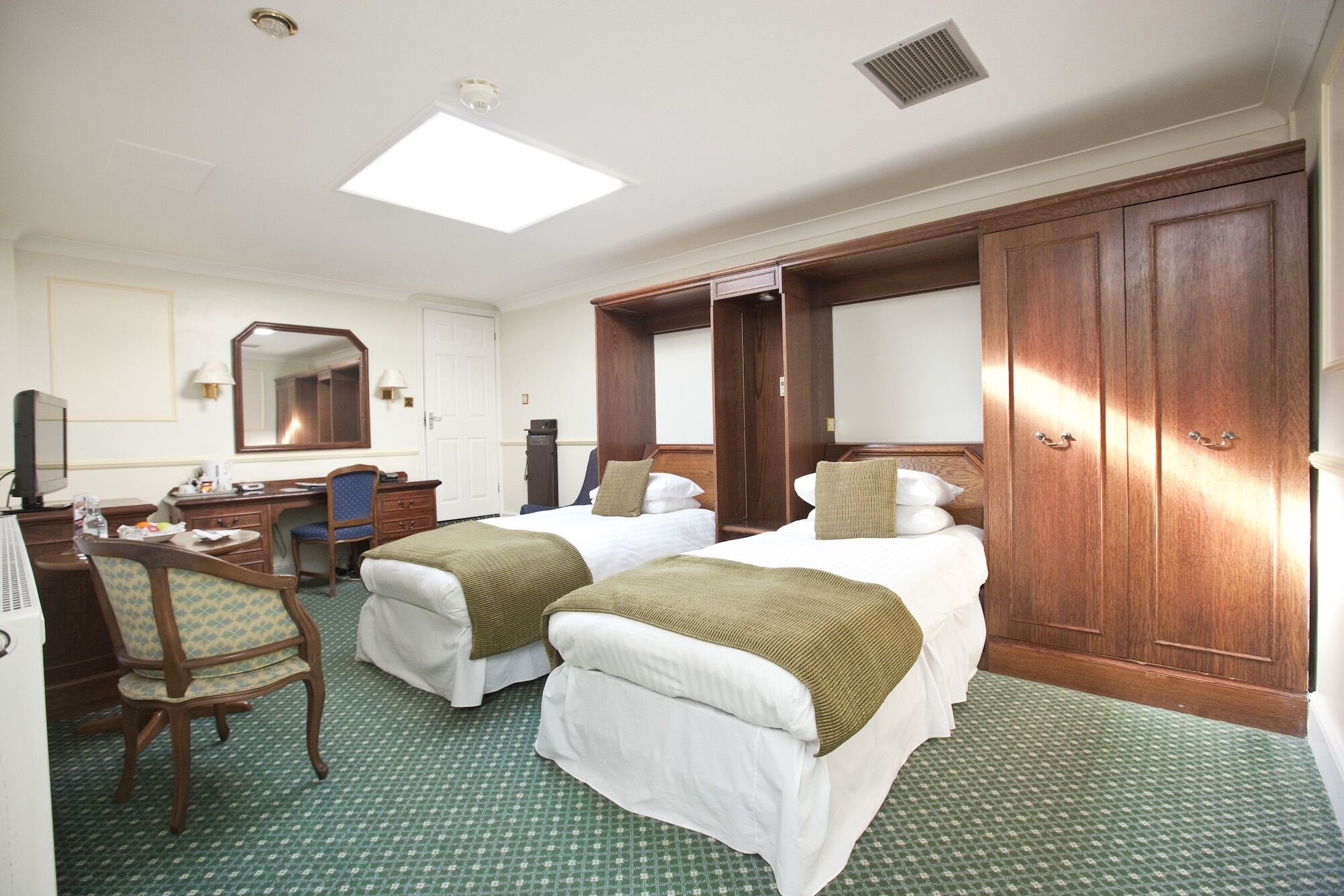 Marygreen Manor Brentwood Ngoại thất bức ảnh